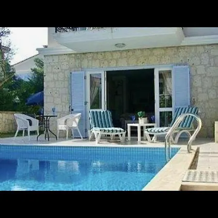 Izmir Alacatida Lueks Kiralik Villa *